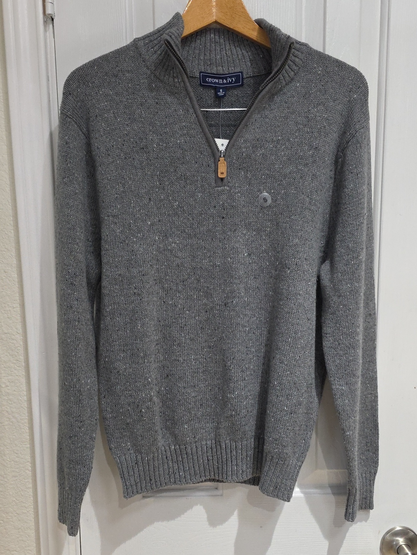 Nwt Crown & Ivy Men's Gray Quarter-Zip Sweater Size S